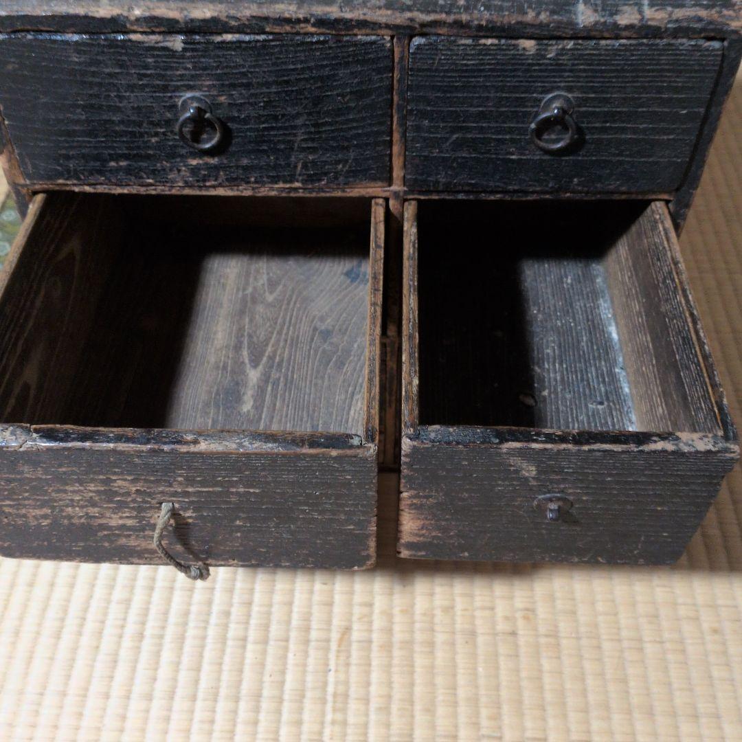 推定昭和初期　黒い木製6引き出しタンス