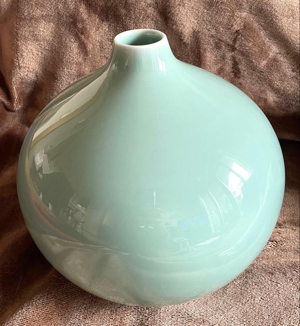 鍋島隆山　青磁花瓶