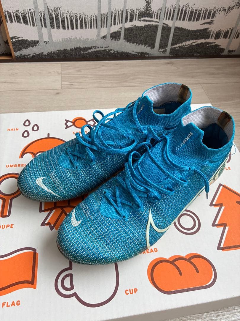 Nike Mercurial 青 ハイカット サッカーシューズ