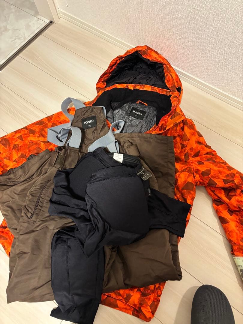 IGNIO スノボウェア 上下セット M/S 耐水2000