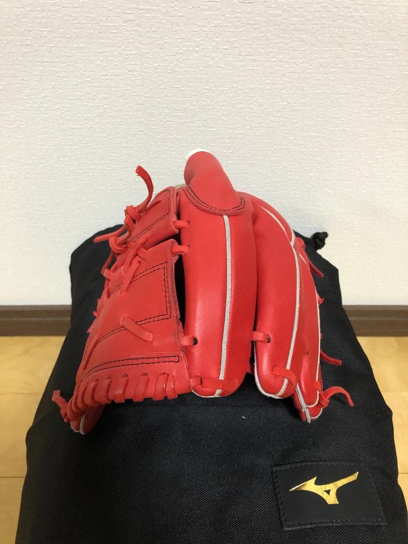 ほぼ新品 ミズノGlobal Elite 少年軟式用 カラー赤 サイズL