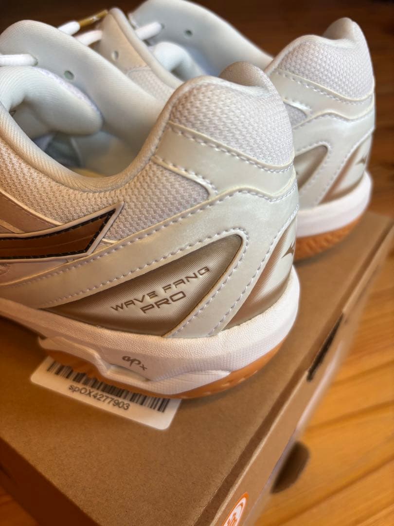 ミズノ WAVE FANG PRO [28.5cm] 天然皮革