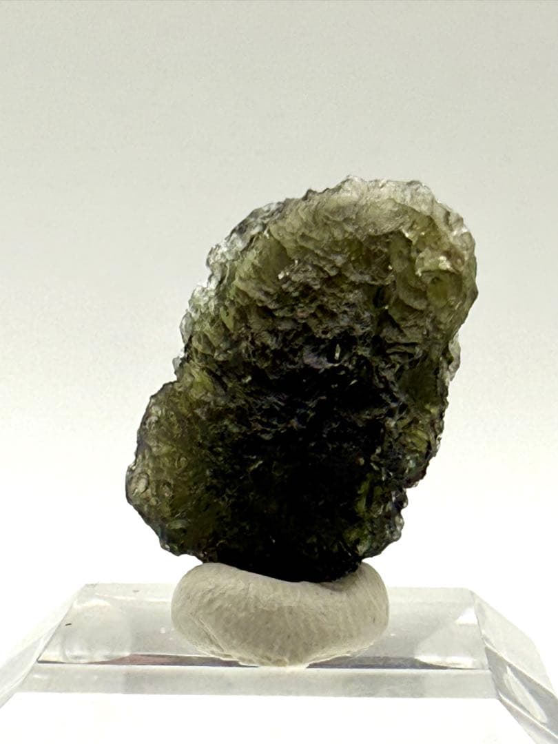 モルダバイト　原石　鉱物標本　天然石　隕石　天然ガラス　リビンググラス