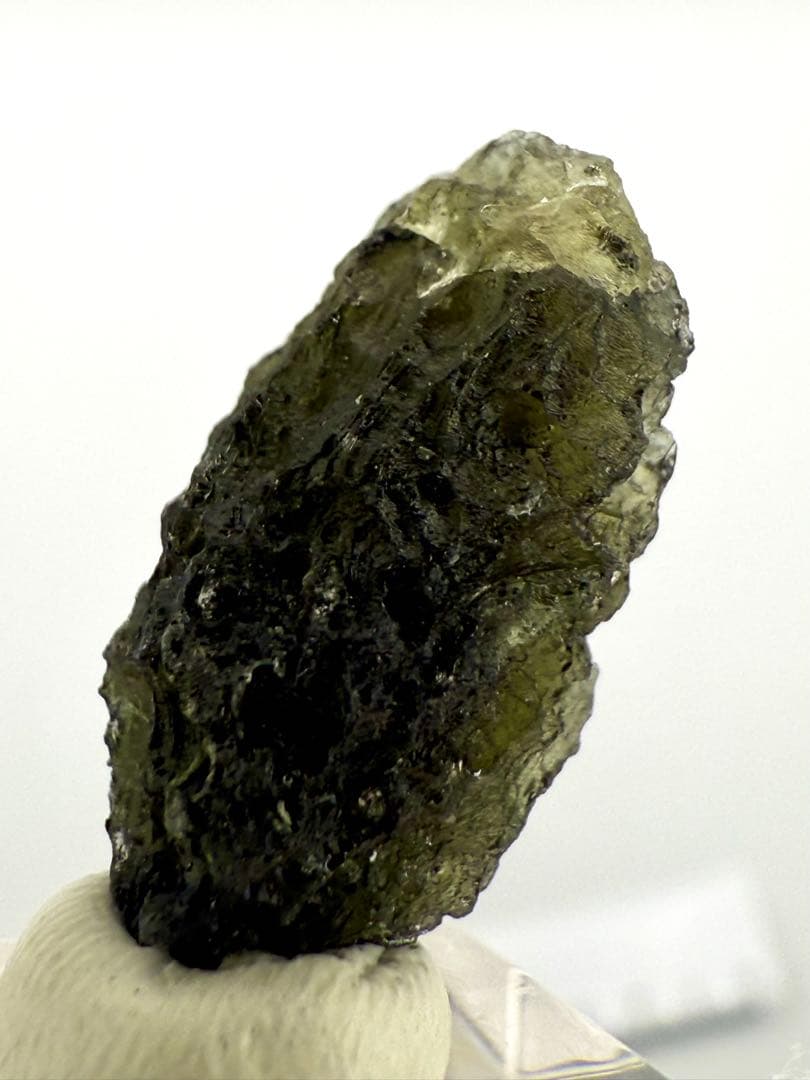 モルダバイト　原石　鉱物標本　天然石　隕石　天然ガラス　リビンググラス