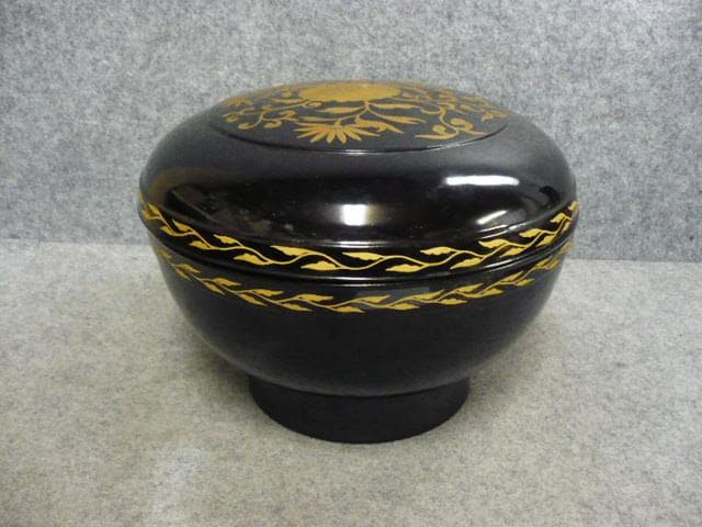 黒塗 蒔絵 菊唐草図 飯櫃 [B31520]
