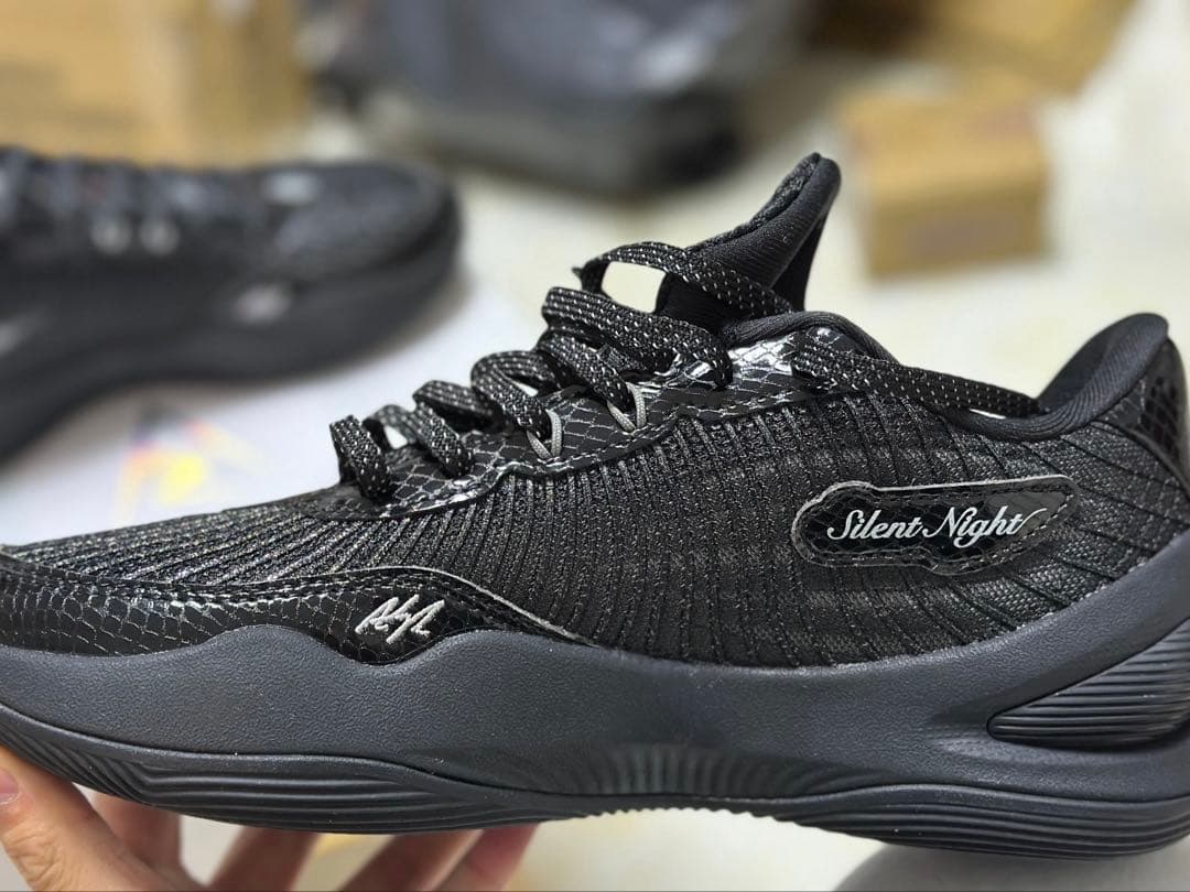 シューズ(男性用) AR1 V2 BLACK 29cm