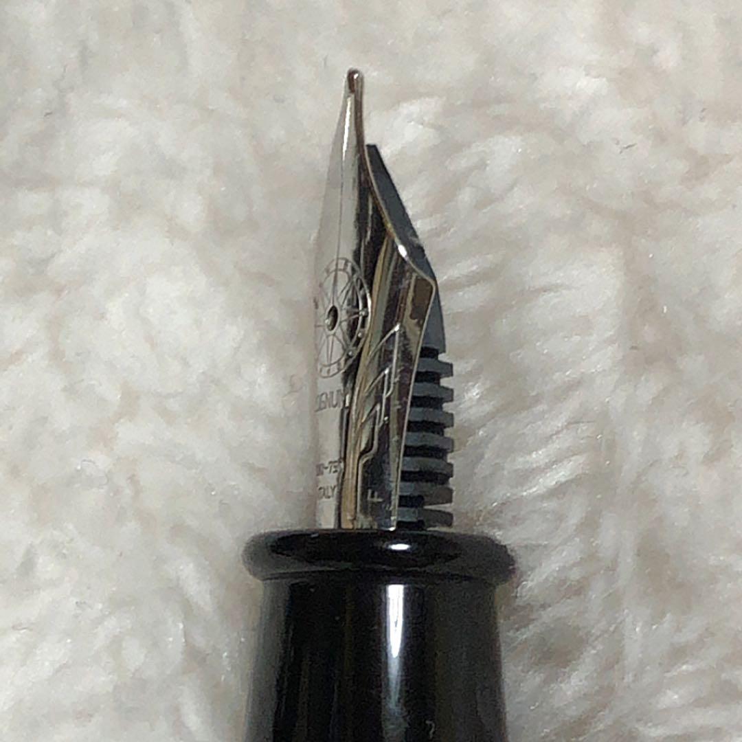 ☆未使用品 シグナム コラーロ 万年筆 ホワイト 18金 ニブF☆