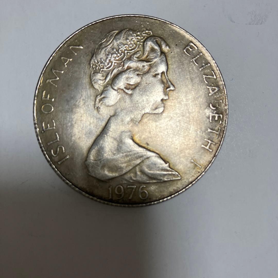 外国の銀貨二枚