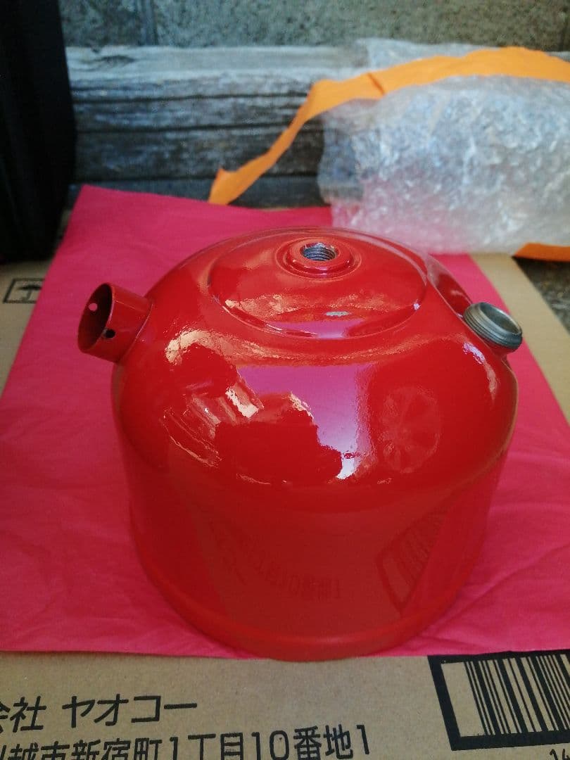 Colemanのランタン3台セット+おまけ2点です