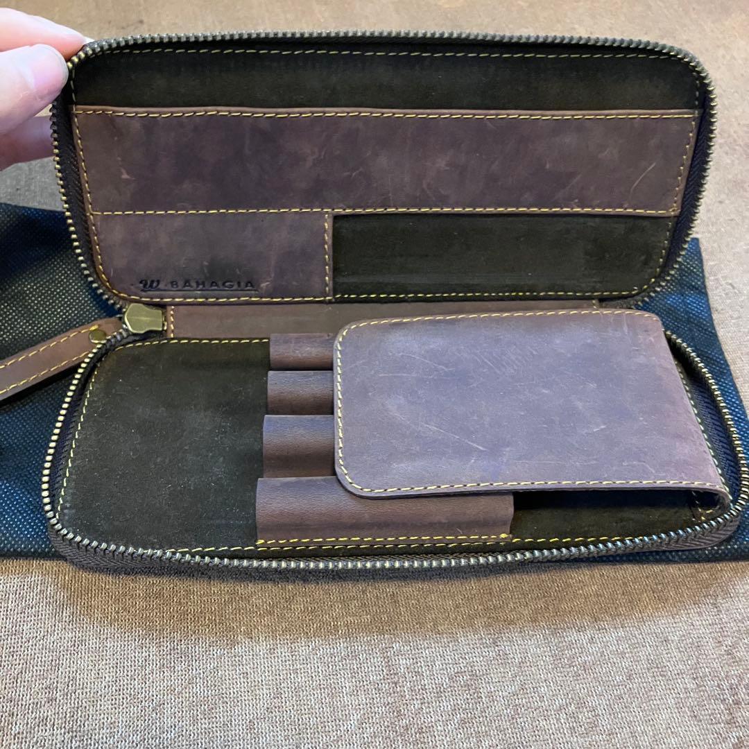 バハギア ダークブラウン クレイジーホースレザー ラウンドジップ型ペンケース