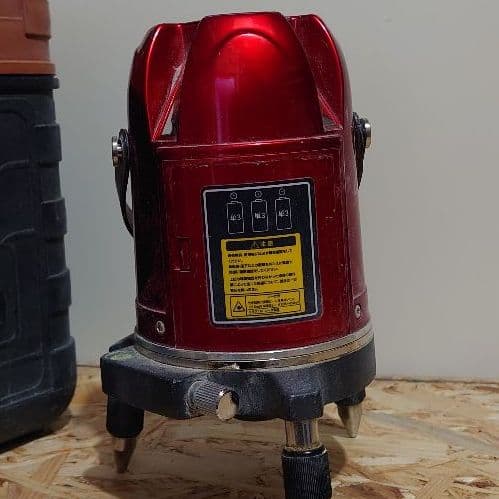 レーザー墨出し機