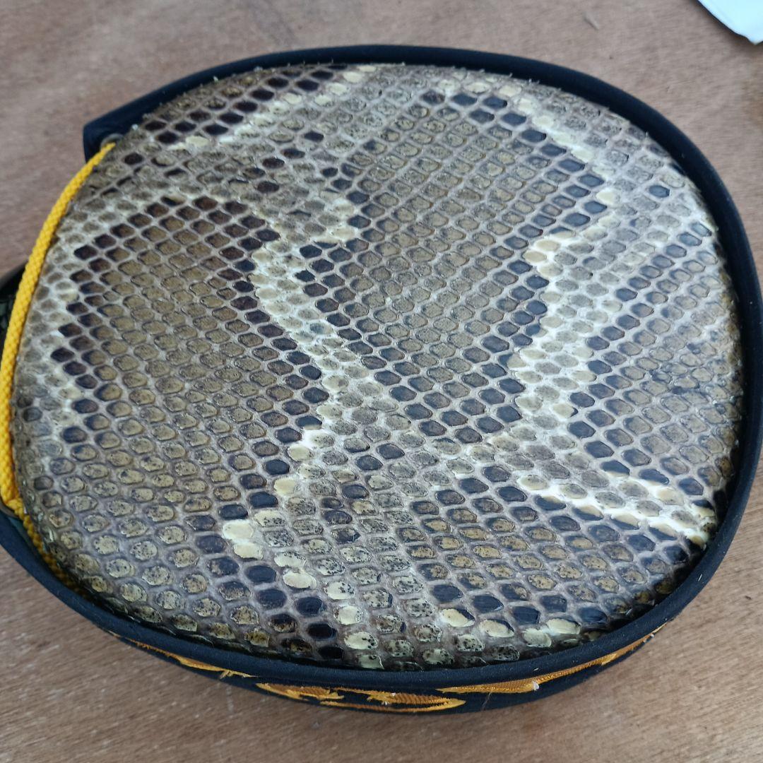 c*0様 4052）沖縄三線　蛇皮　ケース付