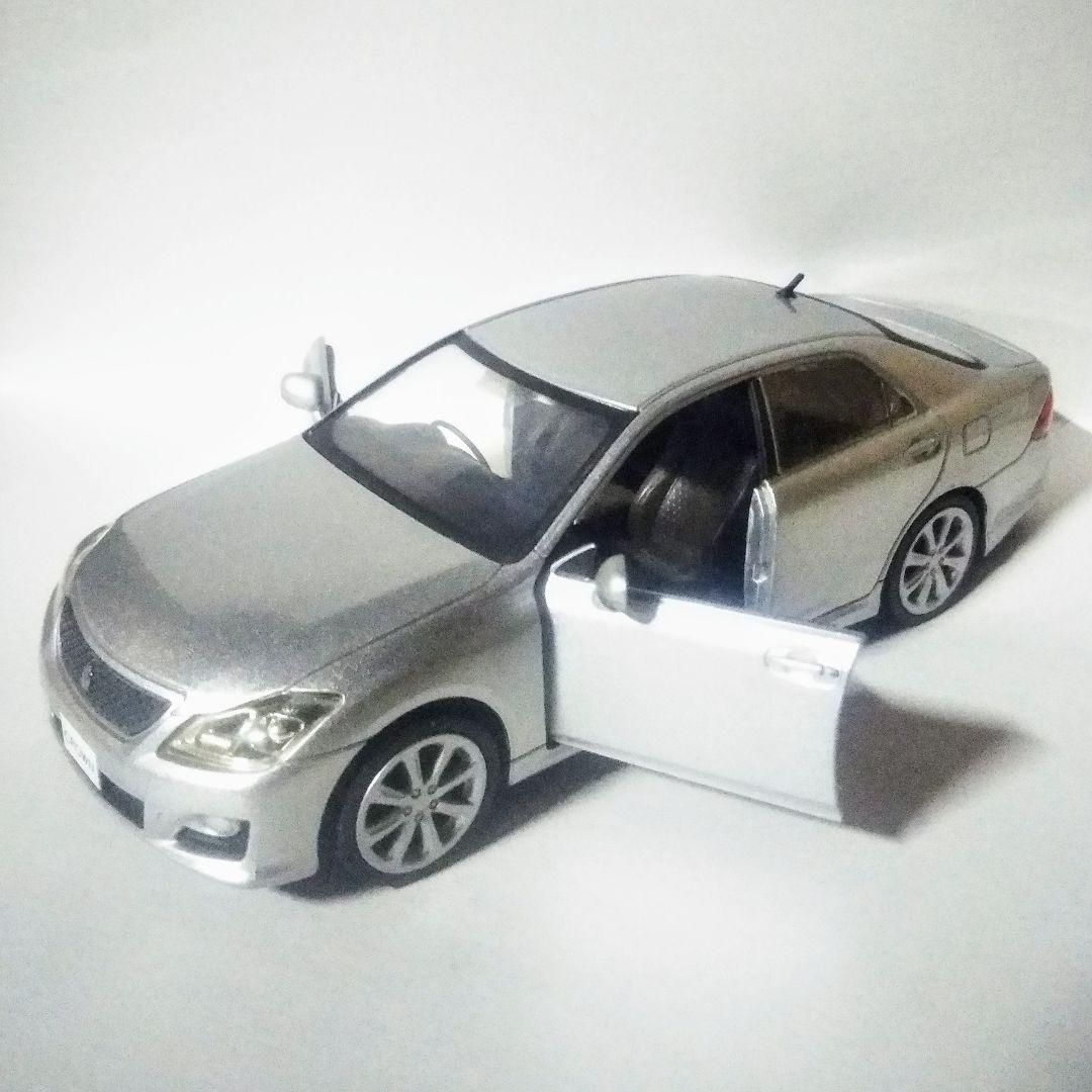 ディーラー カラーサンプルミニカー TOYOTA クラウン アスリート 200系