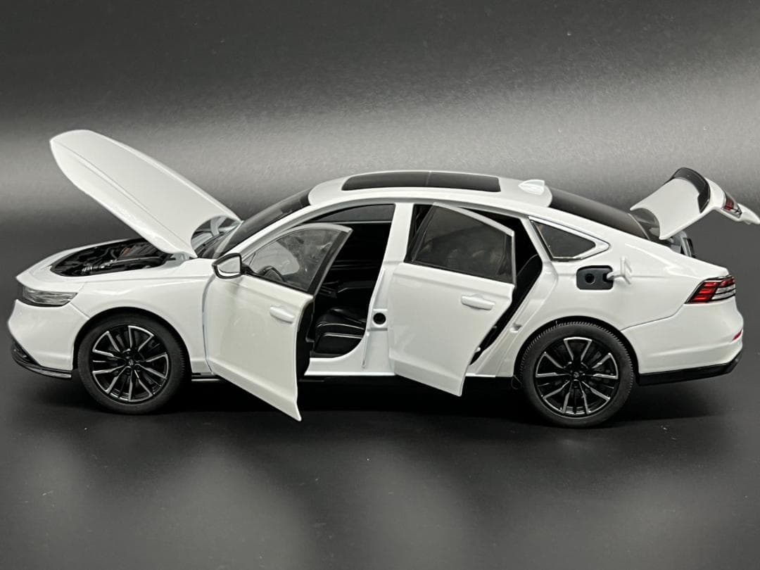 ホンダ / HONDA アコード 1/18 ミニカー ホワイト H204