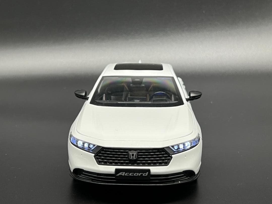 ホンダ / HONDA アコード 1/18 ミニカー ホワイト H204