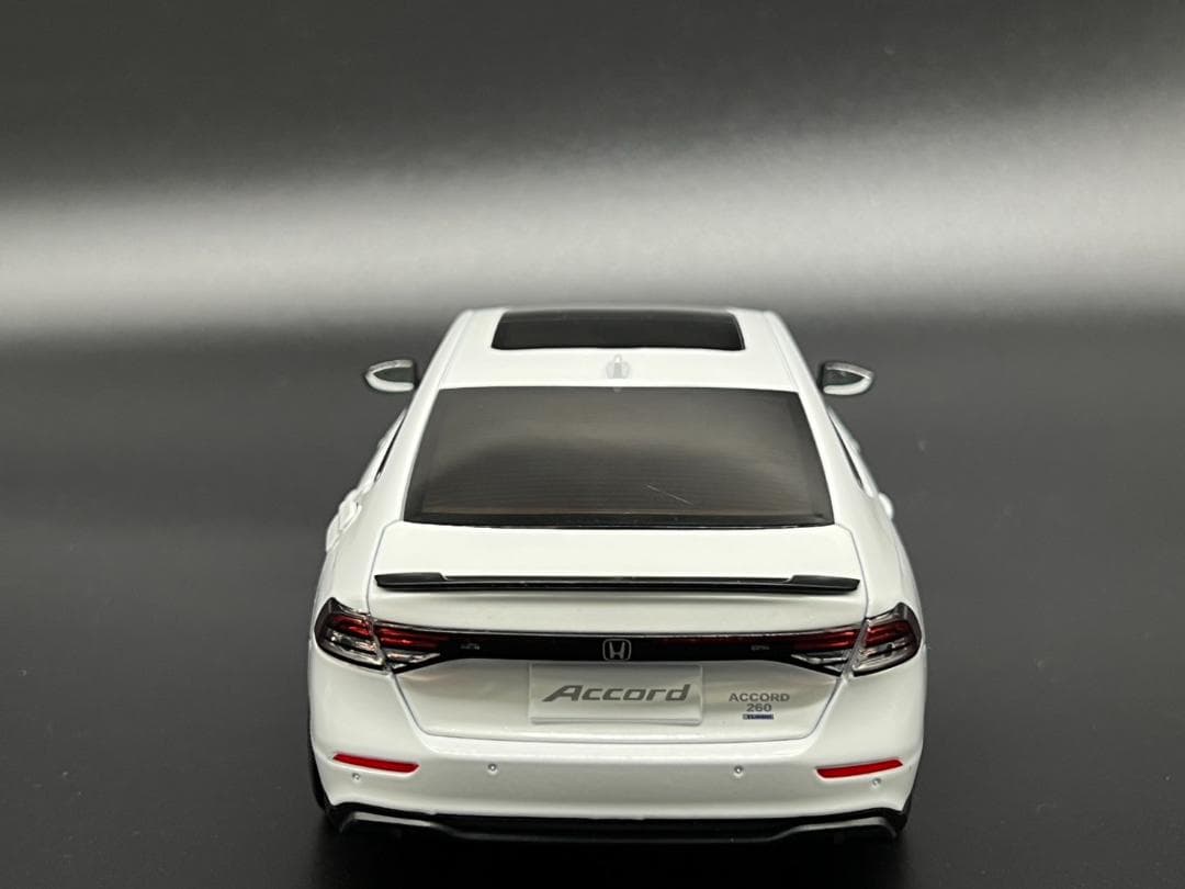ホンダ / HONDA アコード 1/18 ミニカー ホワイト H204