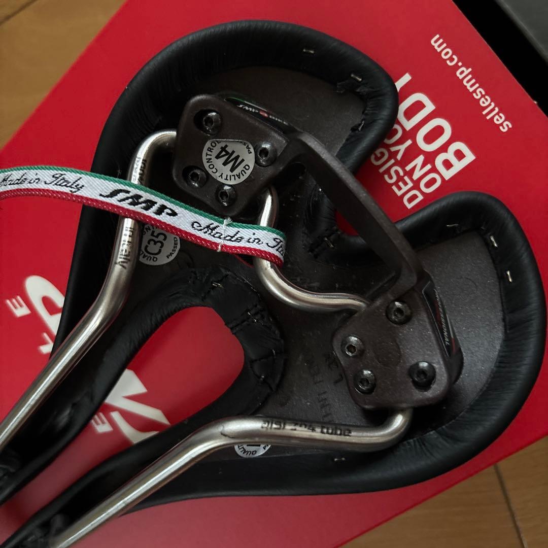 Shaw 　SELLE SMP FORMA02-BK 中古美品