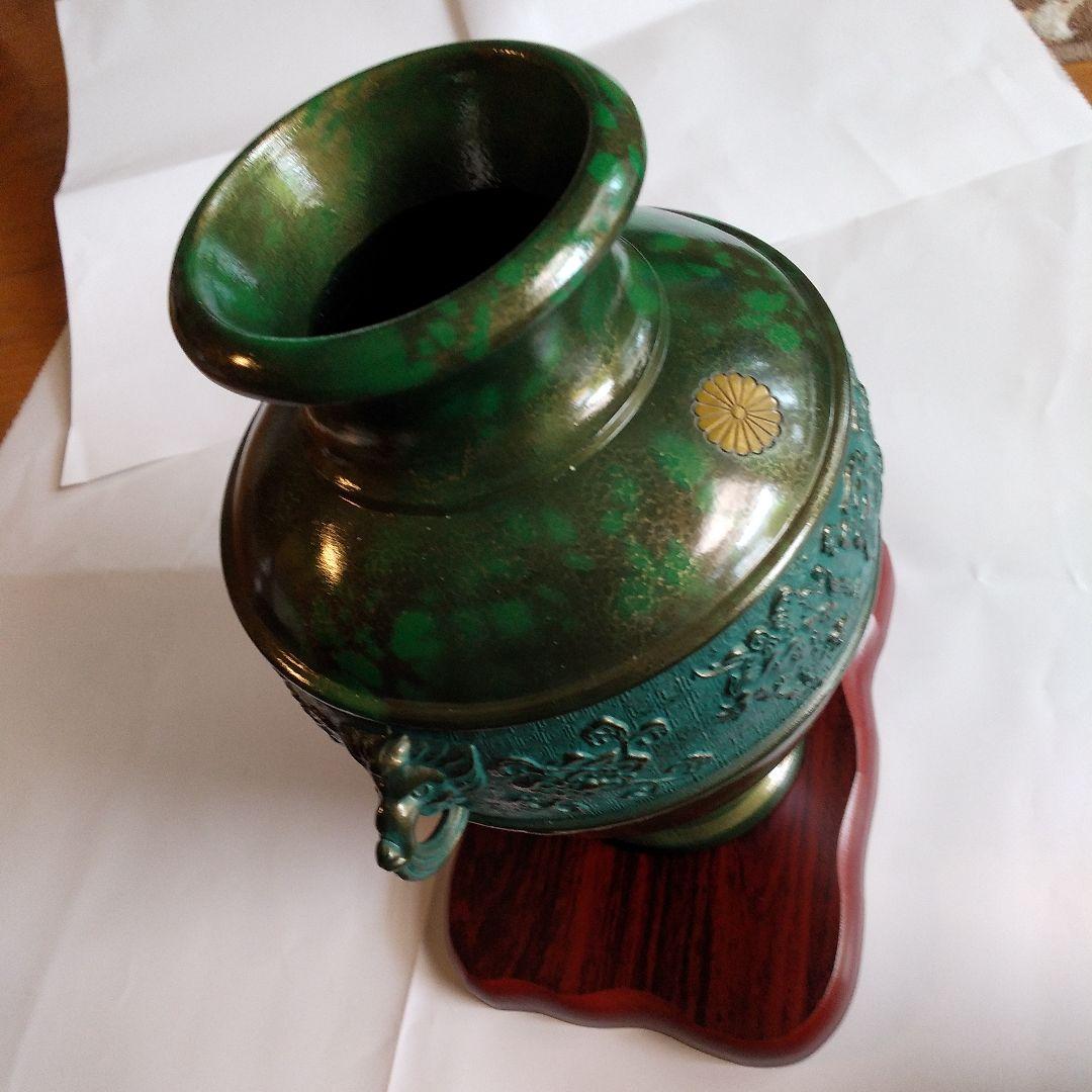 高岡漆器の銅製花瓶