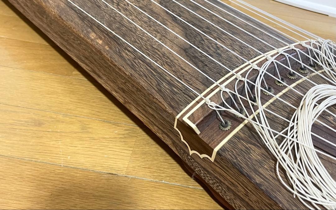 【良品】お琴 13弦 並甲 すだれ彫り 琴柱付き