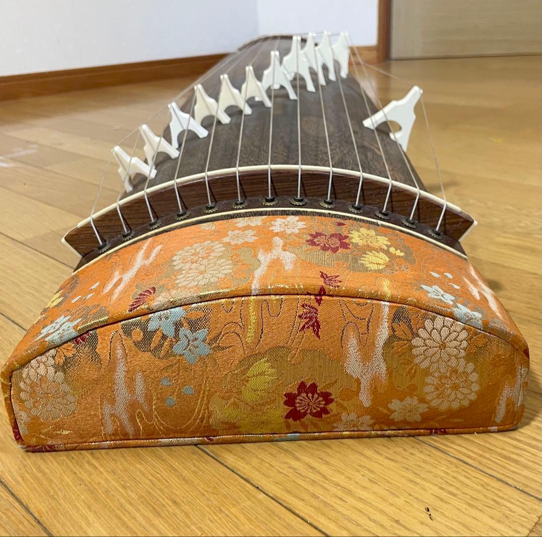 【良品】お琴 13弦 並甲 すだれ彫り 琴柱付き