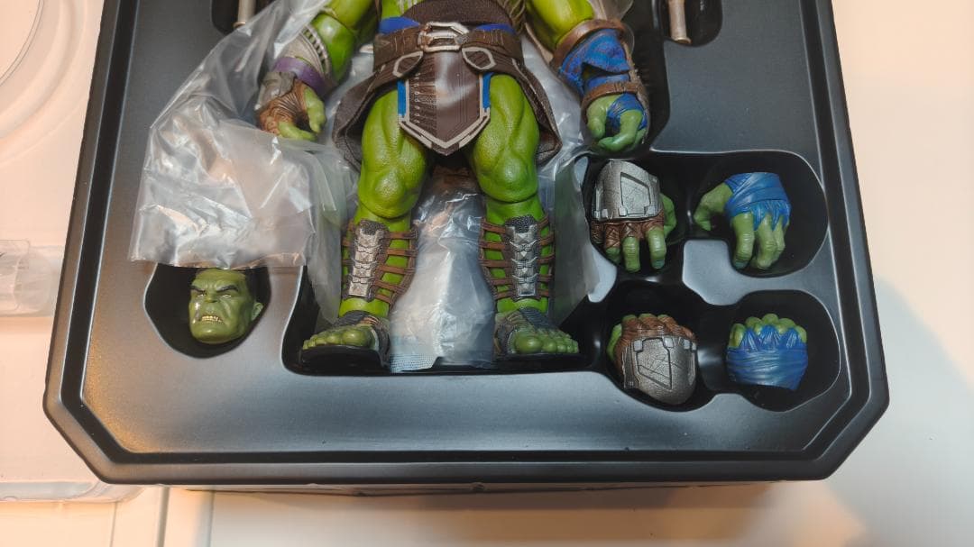 Mezco メズコワン12コレクティブ/ マイティ・ソー バトルロイヤル ハルク