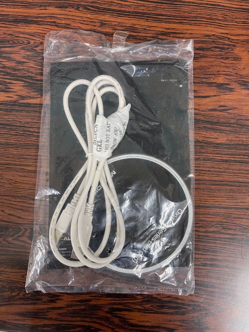 Oxygen 49 USB MIDIコントローラー(未使用）