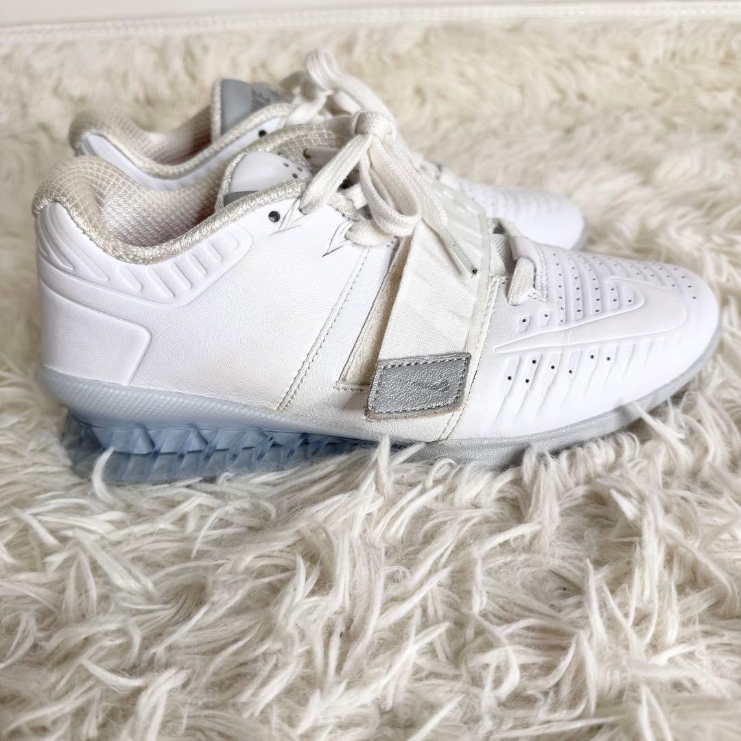 NIKEナイキ ロマレオス 3 ウェイトリフティングシューズ 23.5
