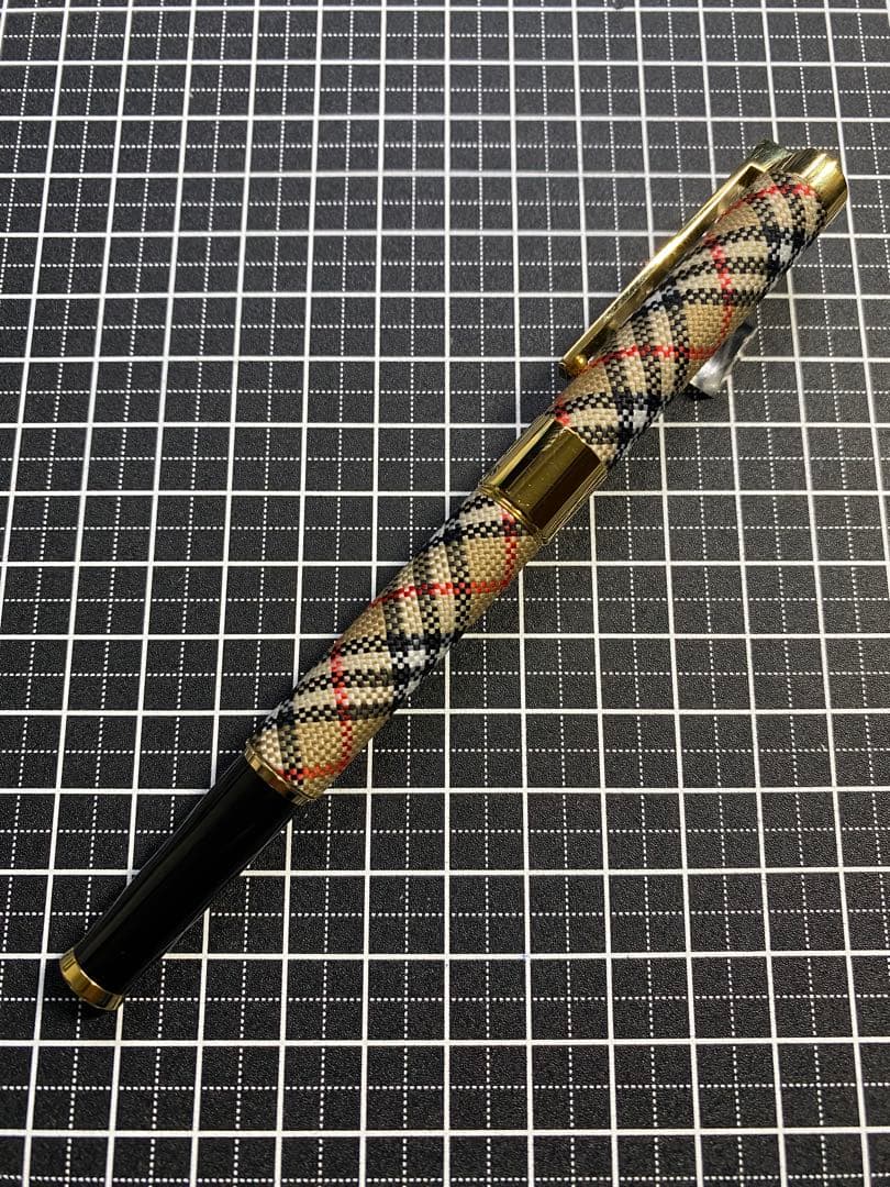 Burberry NOVA 布張り　万年筆　字幅M