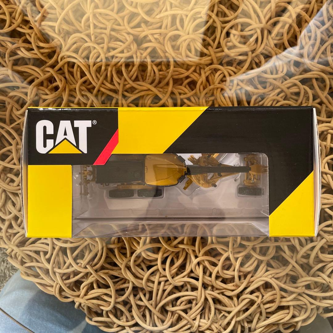 CAT 140M モーターグレーダー 1:50スケール
