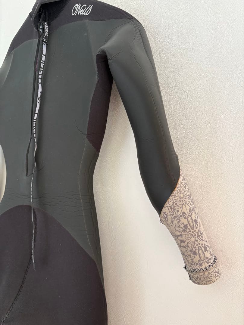 O'NEILL セミドライ バックジップ 5×3 mm MSサイズ