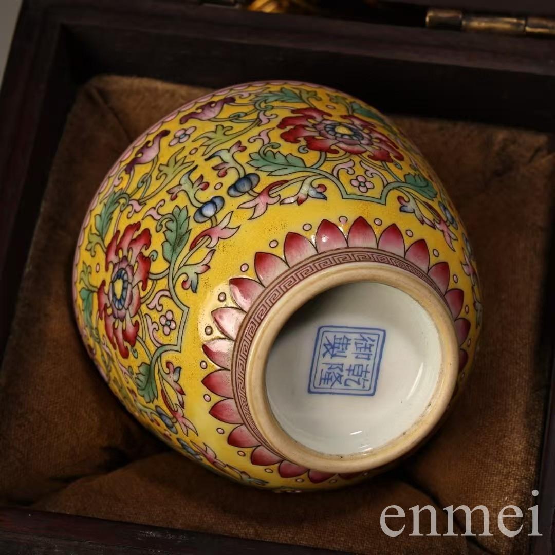 中国古美術・旧蔵乾隆年款・琺瑯彩・粉彩磁器小酒碗・茶碗・押し碗・純手描き・箱付き