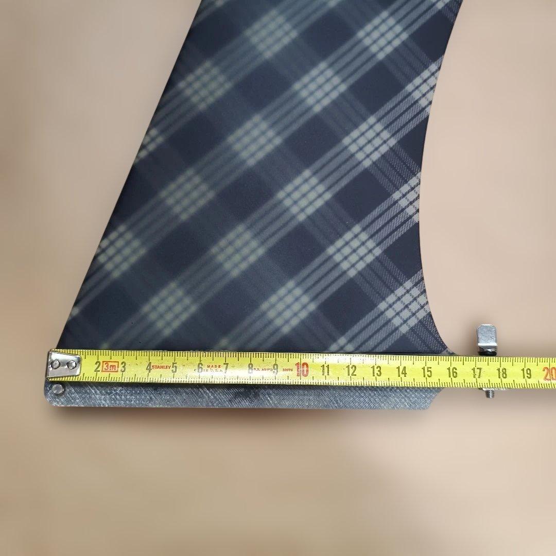 1枚だけ　ノーズライダー　１０インチ センターフィン　ロングボード　フィン