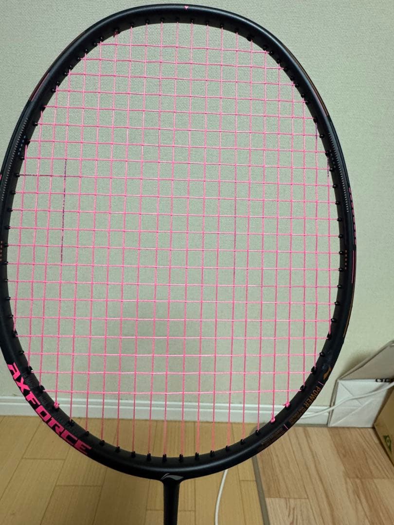バドミントンラケット リーニン　AXFORCE80ケース付き