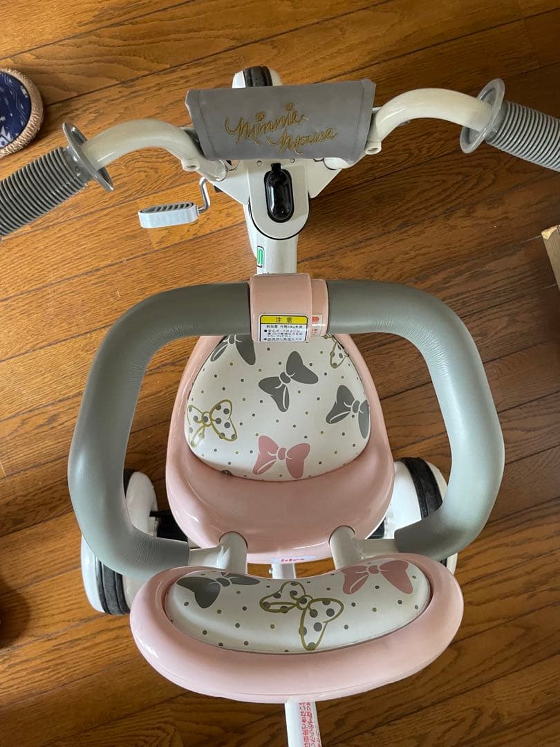 引取り限定　　ミニーちゃん三輪車