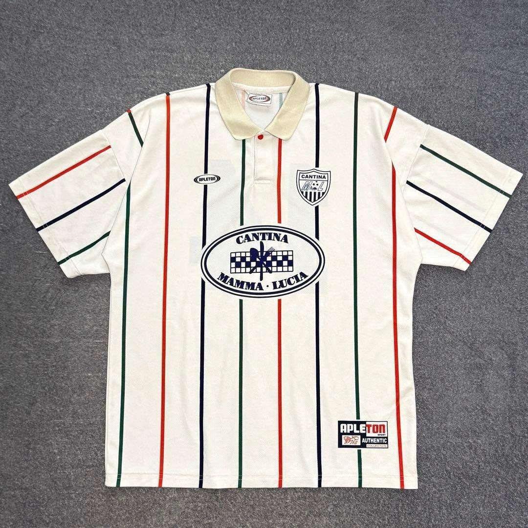 珍品　行列のできるイタリア料理店　カンティーナマンマルチア　サッカーユニフォーム