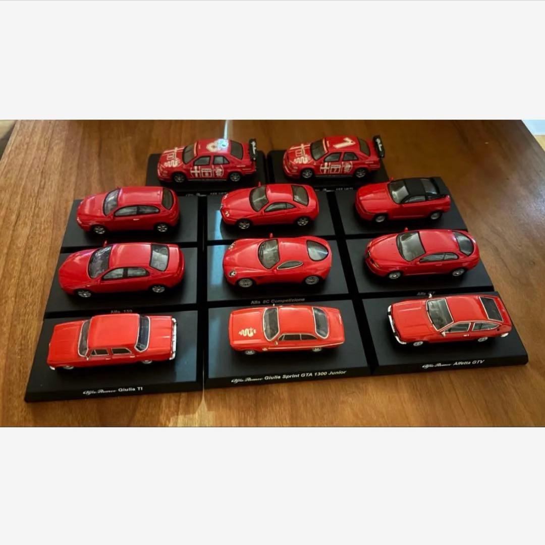 京商 1/64 ミニカーAlfa Romeo レッド 11体まとめ売り