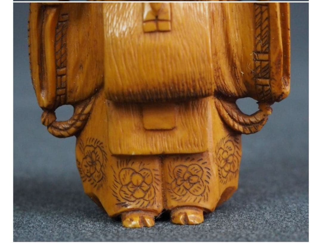 送料無料　時代物 根付 翁