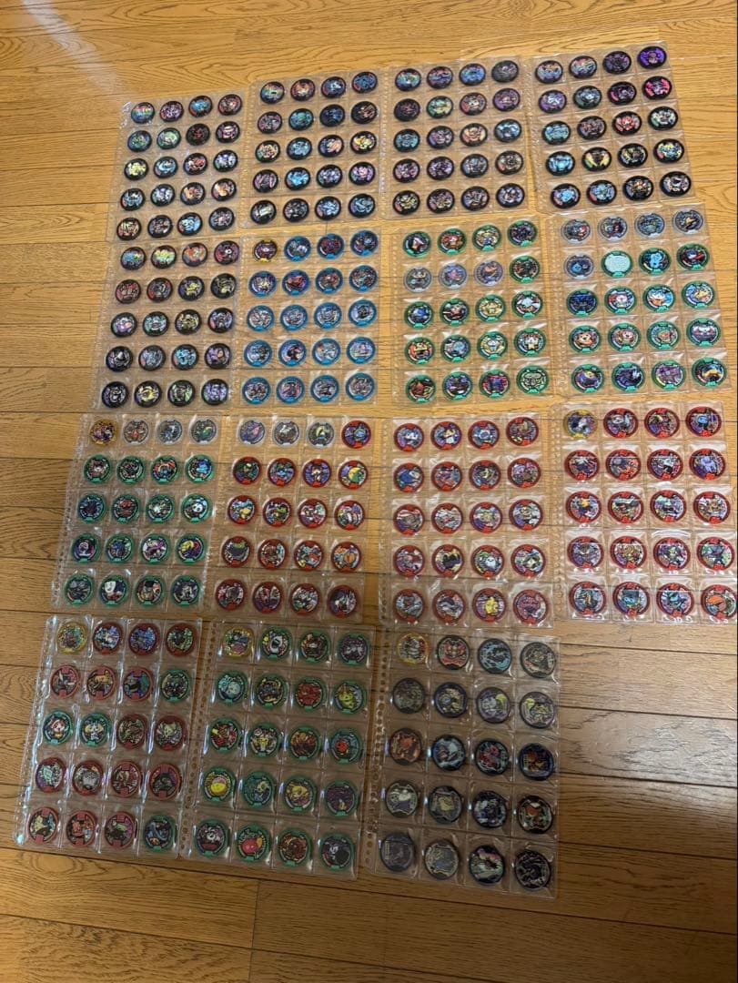 妖怪メダル　約100コンプセット以上　約1,700種類以上　未使用多数　コンプ