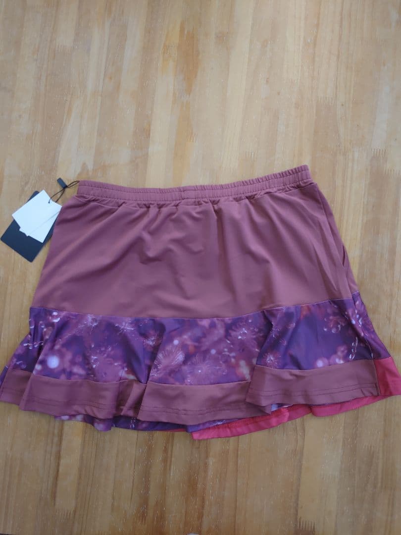 新品未使用　Admiral レディススコート　ATLA536 レッド　M