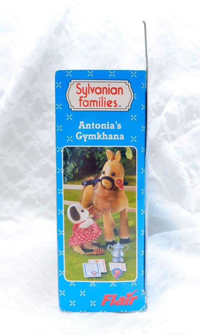 【新品•未使用】シルバニア⭐️ ポニーとイヌの女の子⭐️ビーグル（希少）