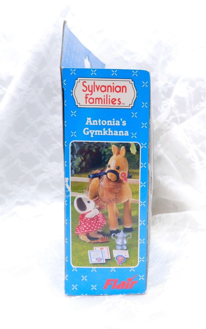 【新品•未使用】シルバニア⭐️ ポニーとイヌの女の子⭐️ビーグル（希少）