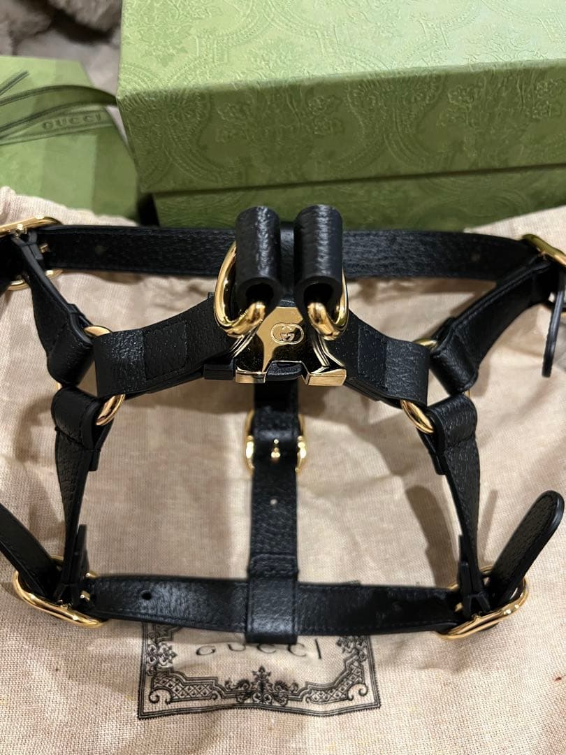 GUCCI ブラック レザー ハーネス