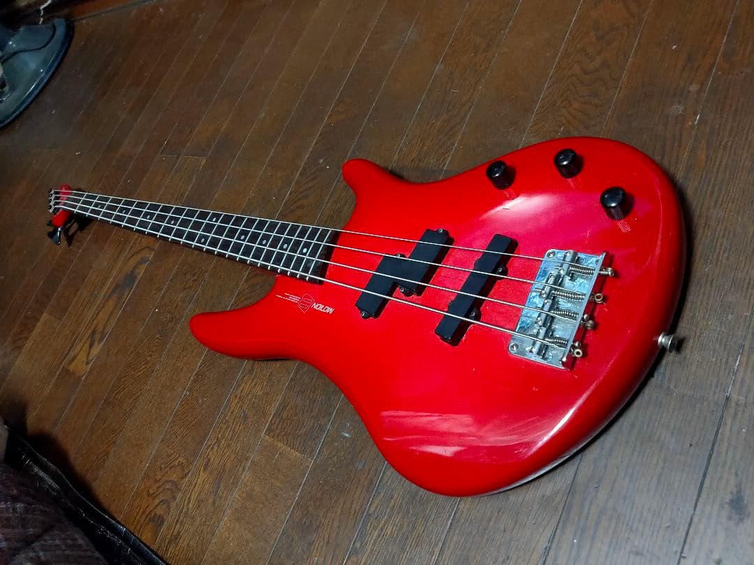 YAMAHA MOTION-B　ヤマハ　モーションB　エレキベースギター