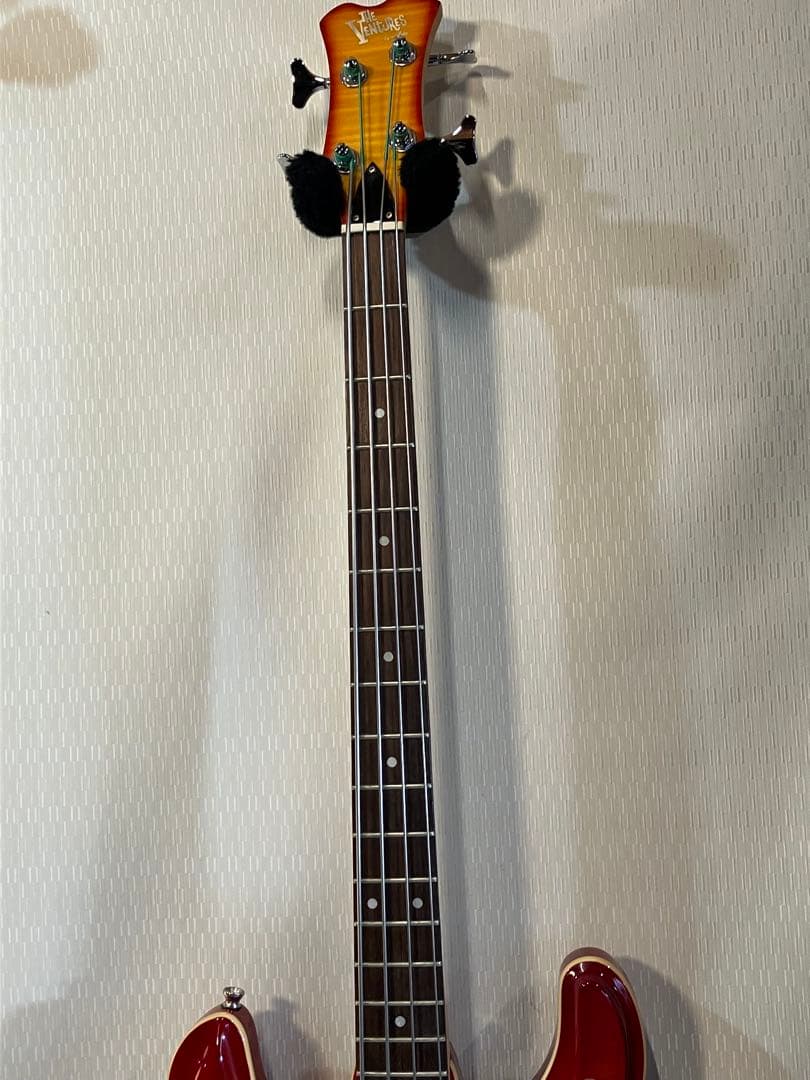 ARIAモズライトタイプベンチャーズモデル美品です。 フラット弦に張替えてます。