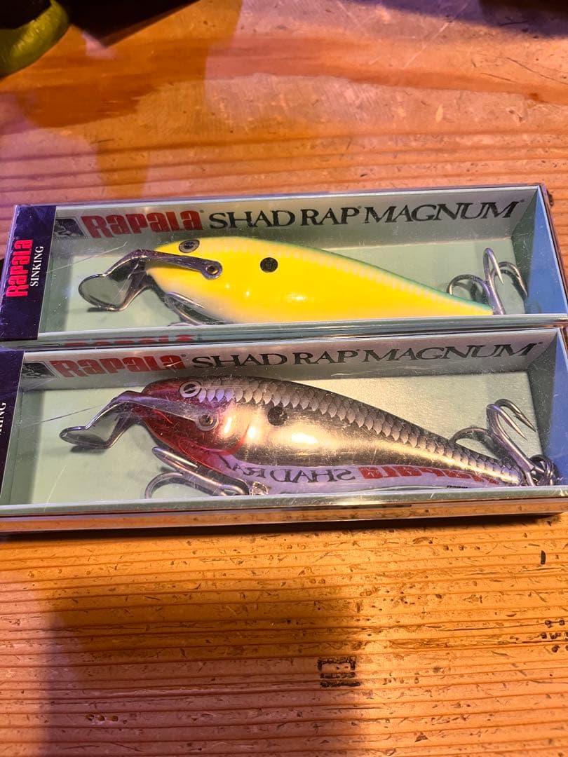 シャッドラップ　マグナム　ラパラ