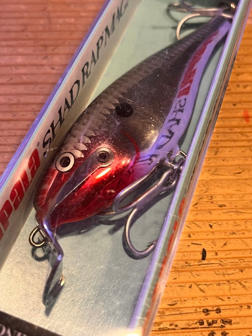 シャッドラップ　マグナム　ラパラ