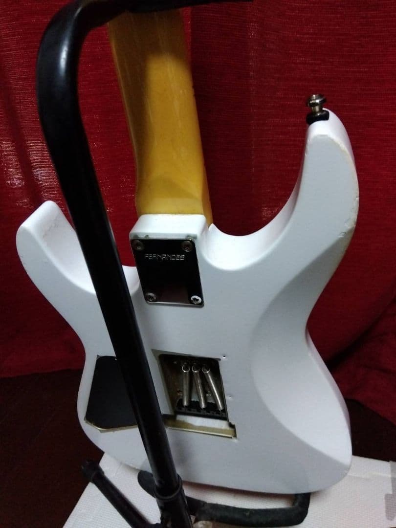 ストラトギター