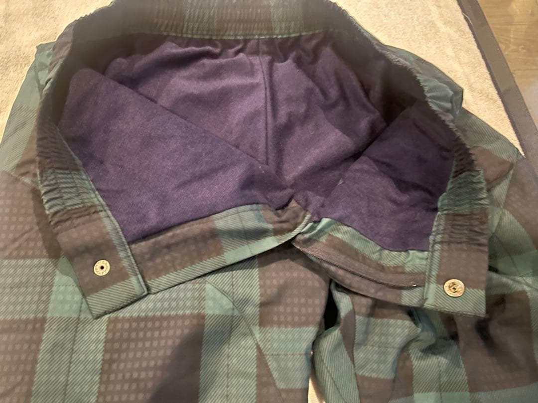 パーリーゲイツ　防風グリーン・ブラック チェックパンツ　サイズ4