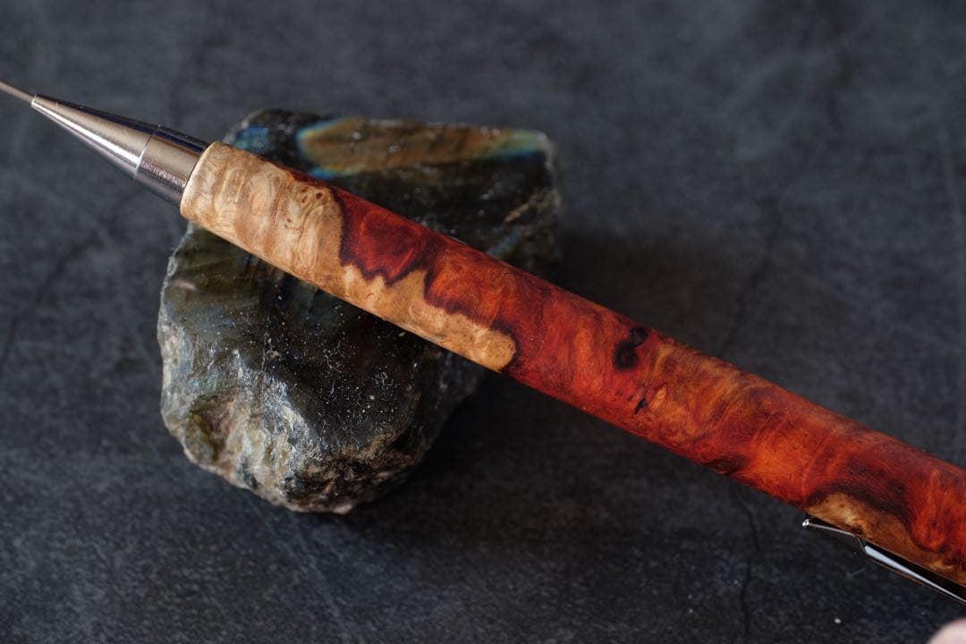 PG5木軸カスタム0166　高村杢工房 製図用シャープペンシル　花梨瘤極上の紅白