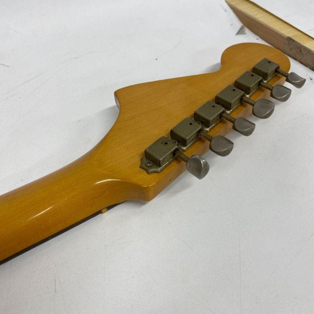 Fender フェンダー JAGUAR エレキギター